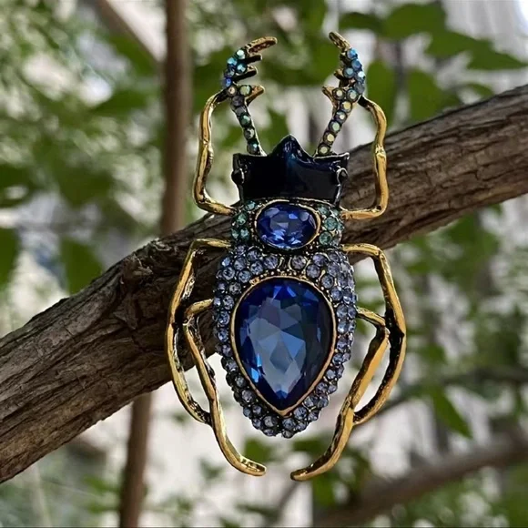 Large Vintage Royal Blue Sapphire Scarab Insect Brooch - Picture 5 of 5